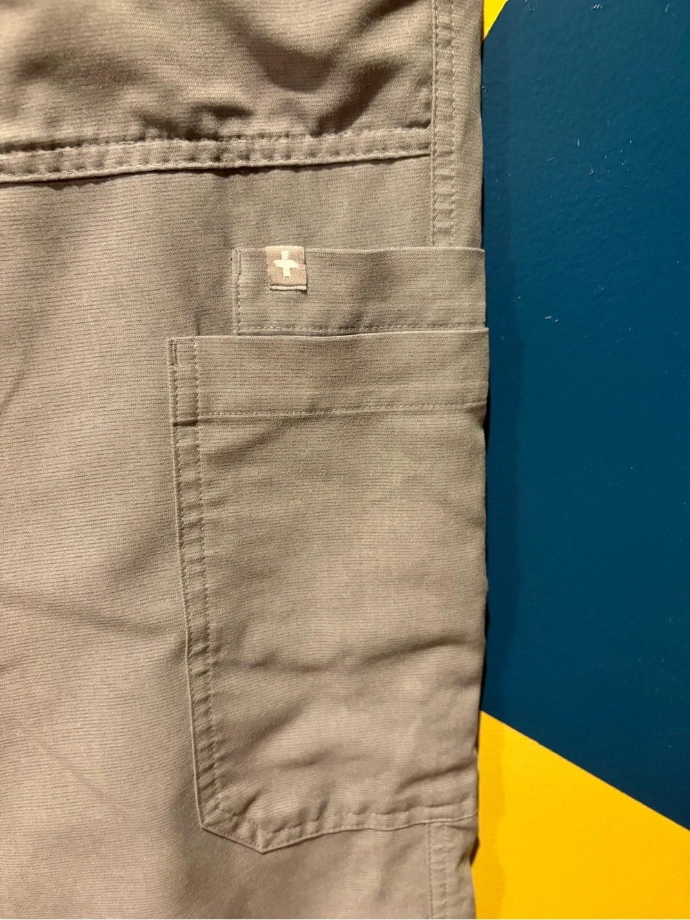 FIGS Light Gray Straight Leg Technical Scrubs EUC